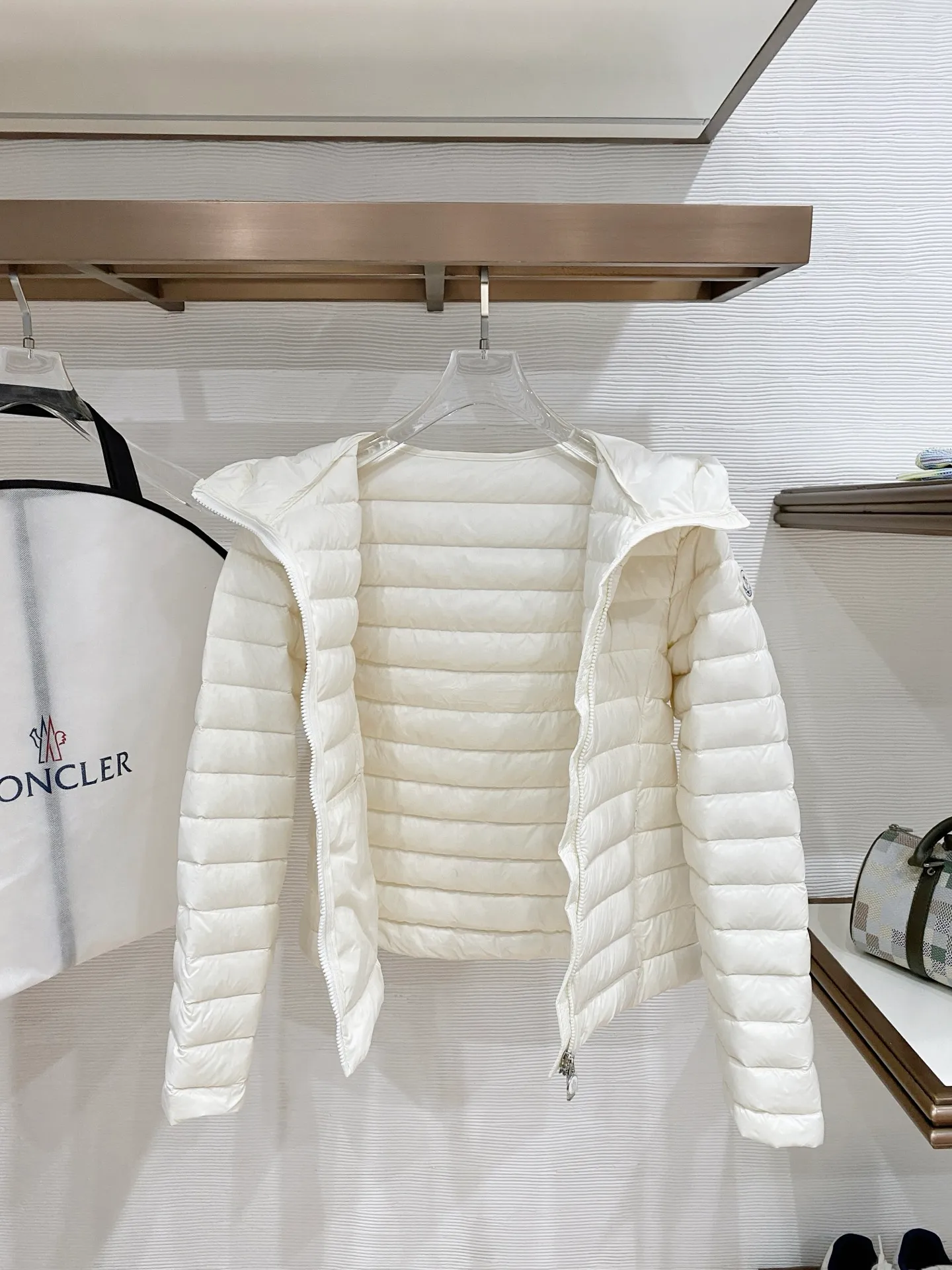 Moncler . Ige . Ige Ige longue saison ， 。 。 ， Classic ， 。 。 Size：1234